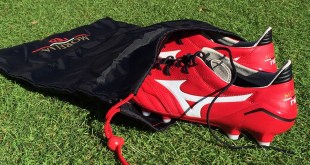 Mizuno Morelia Neo in Boot Bag