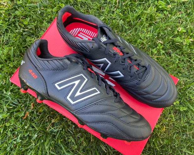 NB 442 v2 soccer cleats