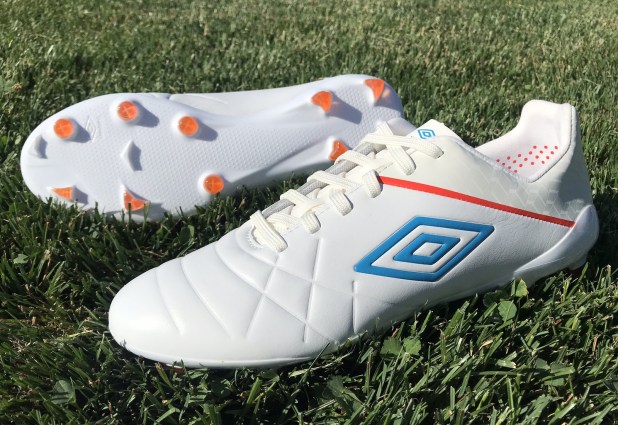 Review of Umbro Medusae III Pro