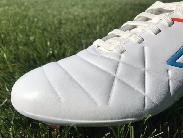 Umbro Medusae III Pro k-leather upper